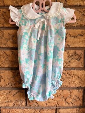 💫4/$25 • Vintage 90s Baby Girl Floral Bubble Romper